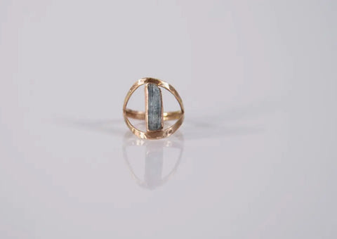 Aquamarine ring-gold