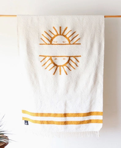 Amigas Del Sol Blanket