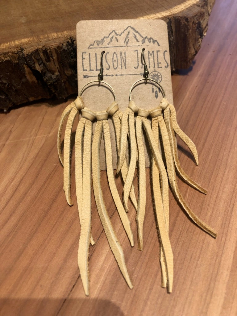 Mini fringe earrings