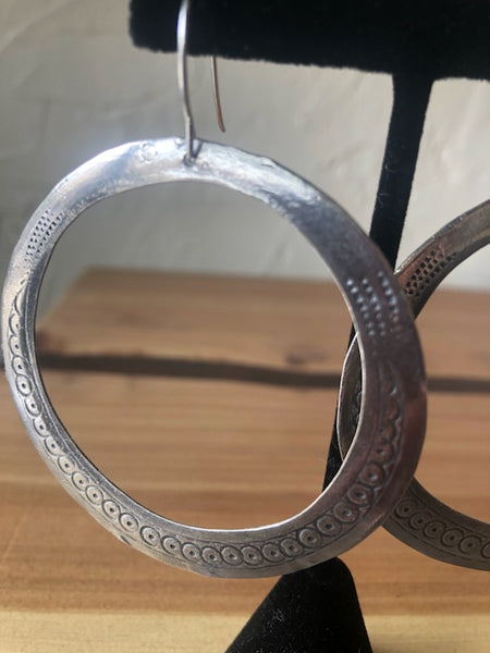 Evita hoop