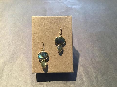 Earring Oval/Pear Drop