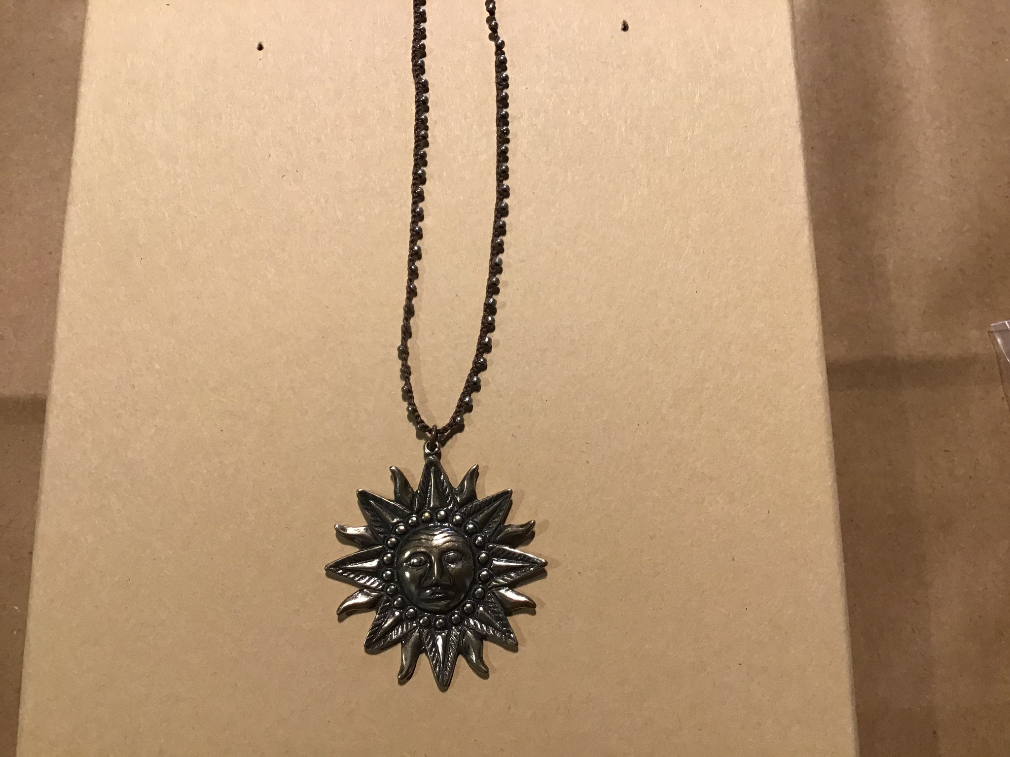 Luz Necklace